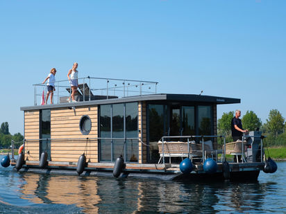 Houseboat Custom Built · 2022 (0)