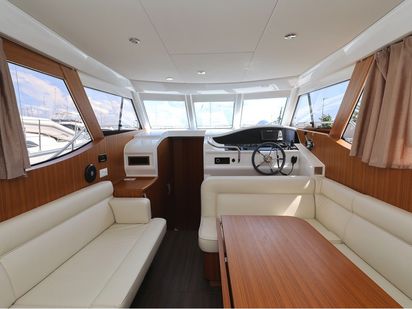 Bateau à moteur Greenline Hybrid 33 · 2023 · Mozart (1)