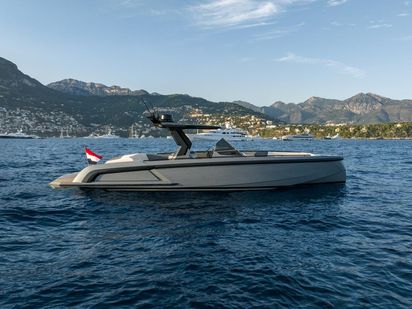 Motorboat Vanquish VQ40 · 2024 · Goldfinger (0)