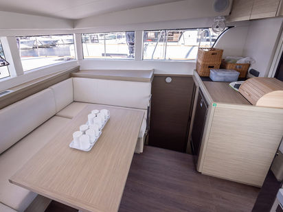 Catamaran Lagoon 40 · 2023 · Beluga (1)