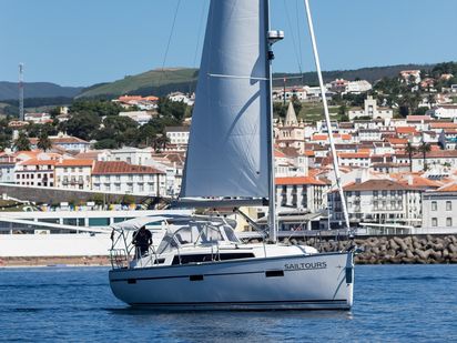 Sailboat Bavaria Cruiser 37 · 2014 (0)