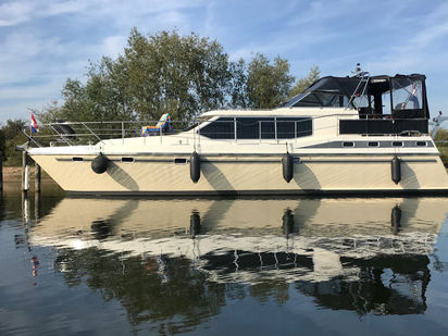 Bateau à moteur Vri-Jon Contessa 45 · 1994 (0)