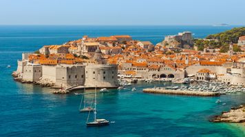 Boat rental and yacht charter in Dubrovnik