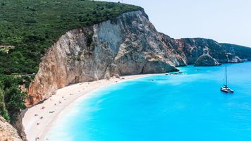 Boat rental and yacht charter in Lefkada