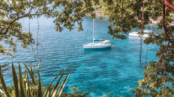Boat rental and yacht charter in Martinique