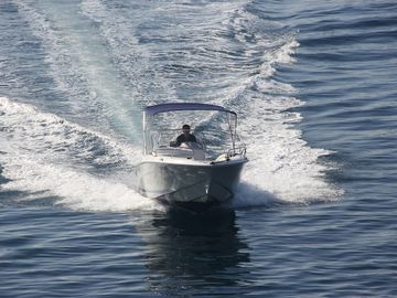 Speedboat Quicksilver Commander 600 · 2010 · Commander 600 (1)