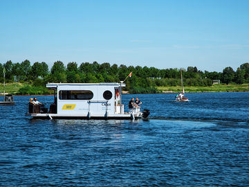 Houseboat Custom Built · 2019 · Amsterdam (Compact Klasse) (1)