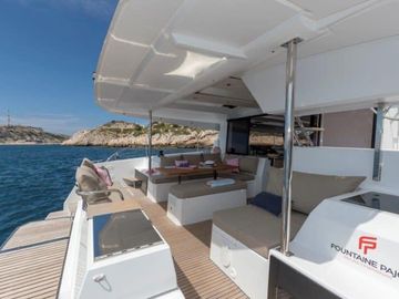 Catamarán Fountaine Pajot Astrea 42 · 2021
