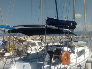 Sailboat Beneteau Oceanis 31 · 2009