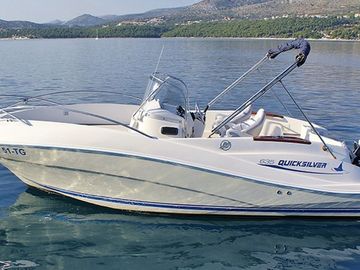Speedboat Quicksilver Commander 635 · 2008 (0)