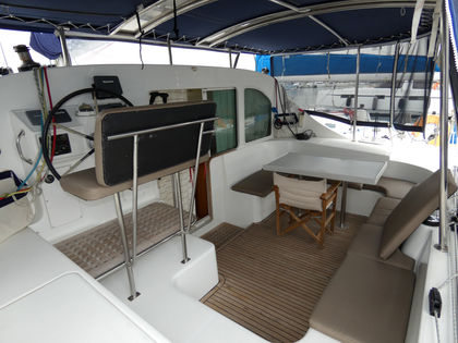 Catamaran Lagoon 410 S2 · 2006 (1)