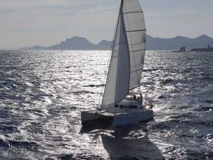 Catamaran Lagoon 380 S2 · 2004 (0)