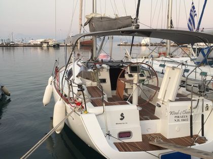 Sailboat Beneteau Oceanis 37 · 2010 (0)