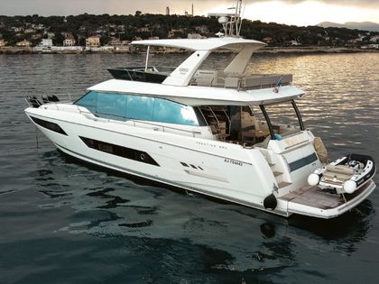 Motorboat Prestige 680 · 2019 (0)