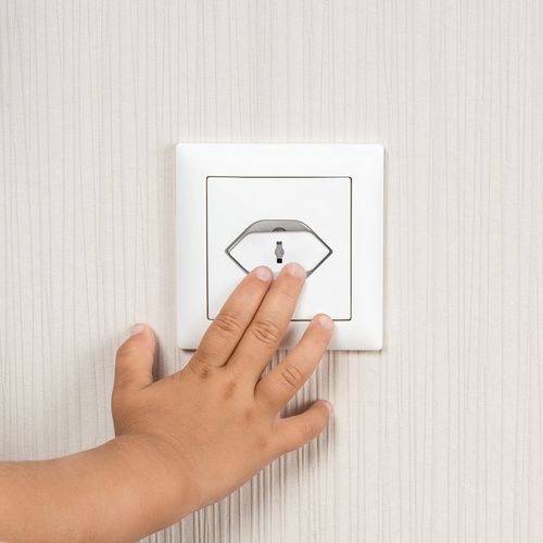 Caches prise blanc Cache prise