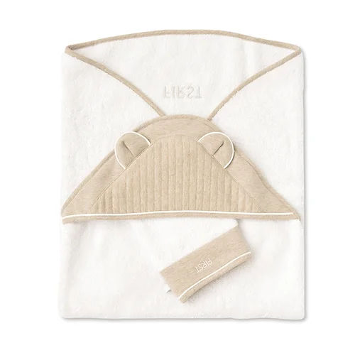 Bath cape and washcloth Essentials