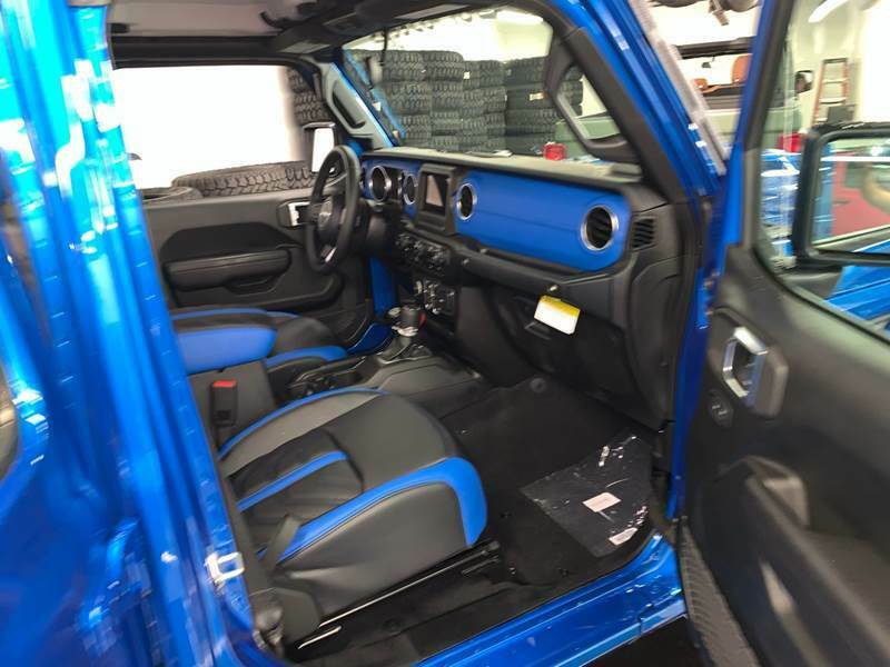2020 Jeep Gladiator Sport S 4×4 4dr Crew Cab 5.0 ft. SB