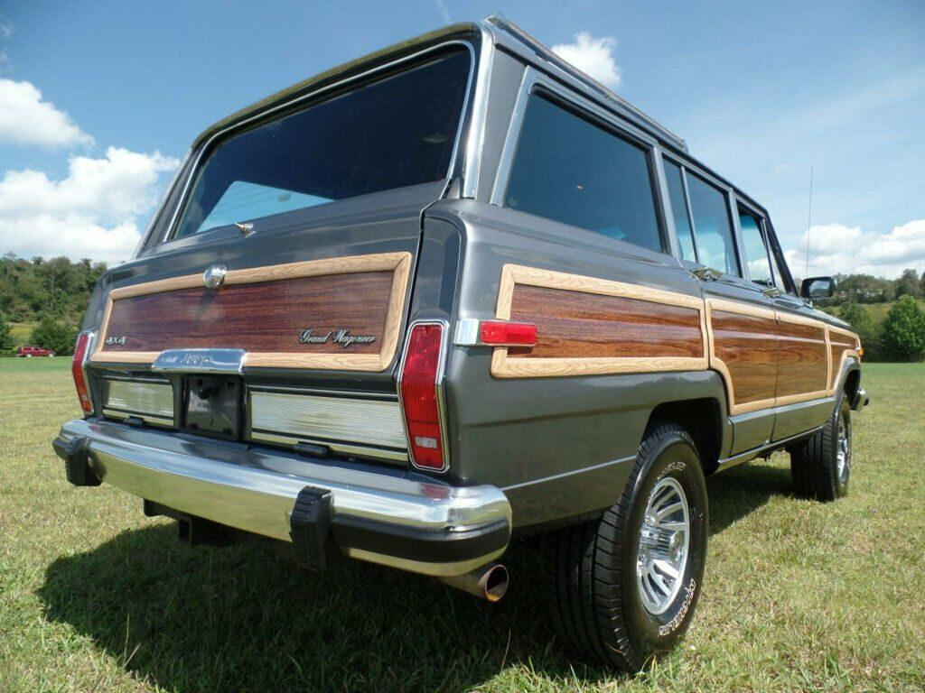 1990 Jeep Wagoneer 4dr Wagon 4WD