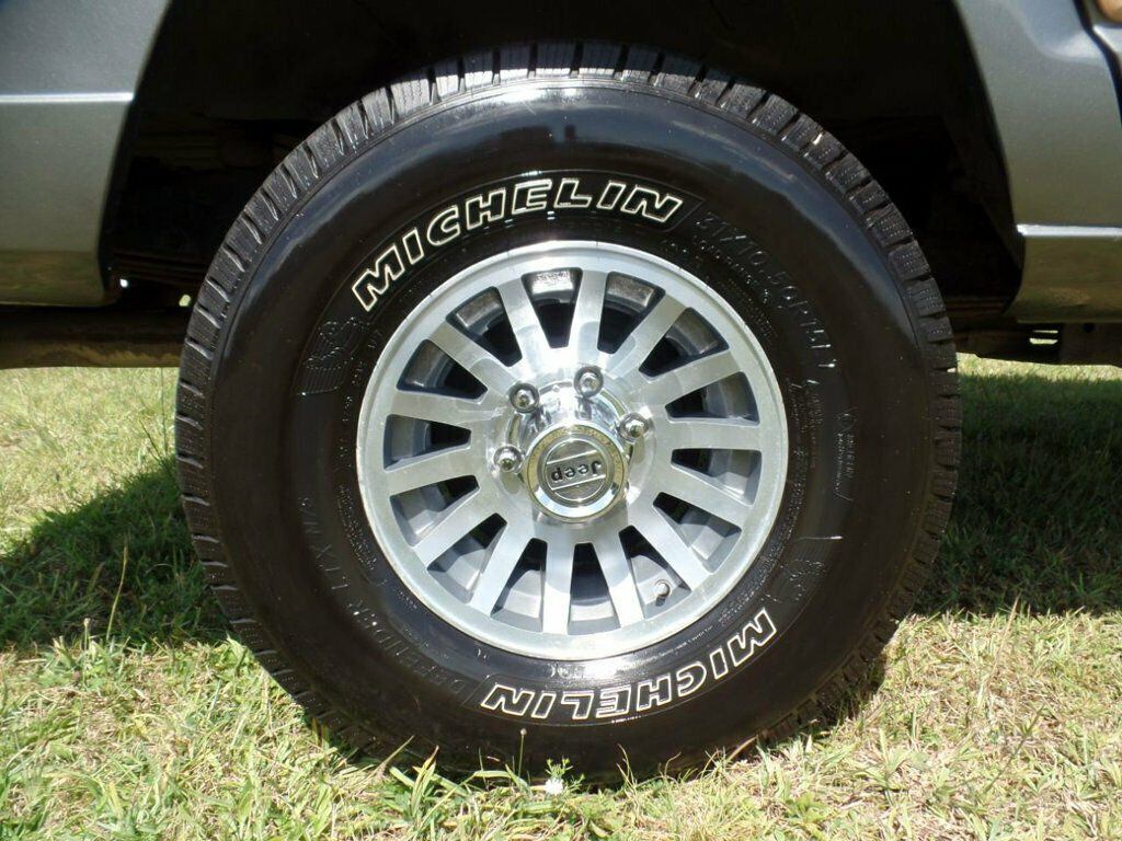 1990 Jeep Wagoneer 4dr Wagon 4WD