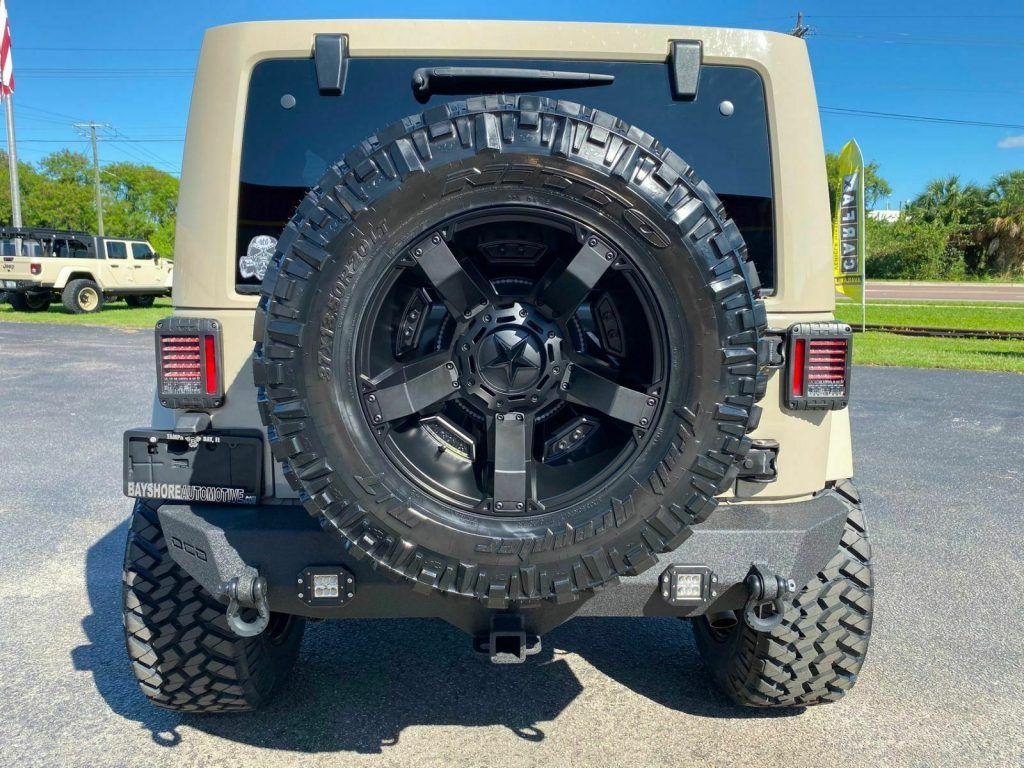 2017 Jeep Wrangler GOBI Sahara Hardtop Leather NAV 37″s ZONE