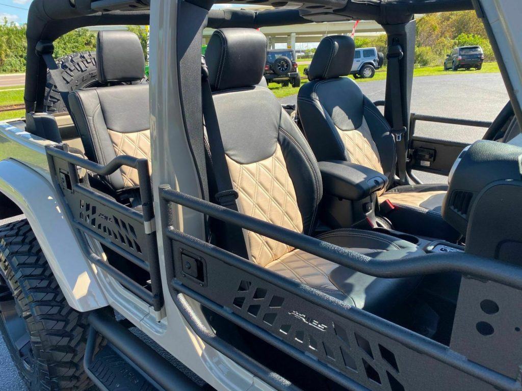 2017 Jeep Wrangler GOBI Sahara Hardtop Leather NAV 37″s ZONE
