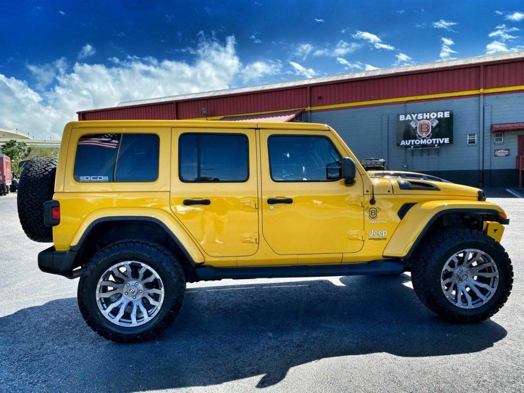 2019 Jeep Wrangler Hellayella Custom Lifted Sahara Leather NAV