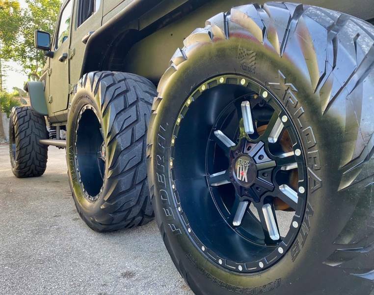 2020 Jeep Wrangler E 6×6 by Soflo Jeeps