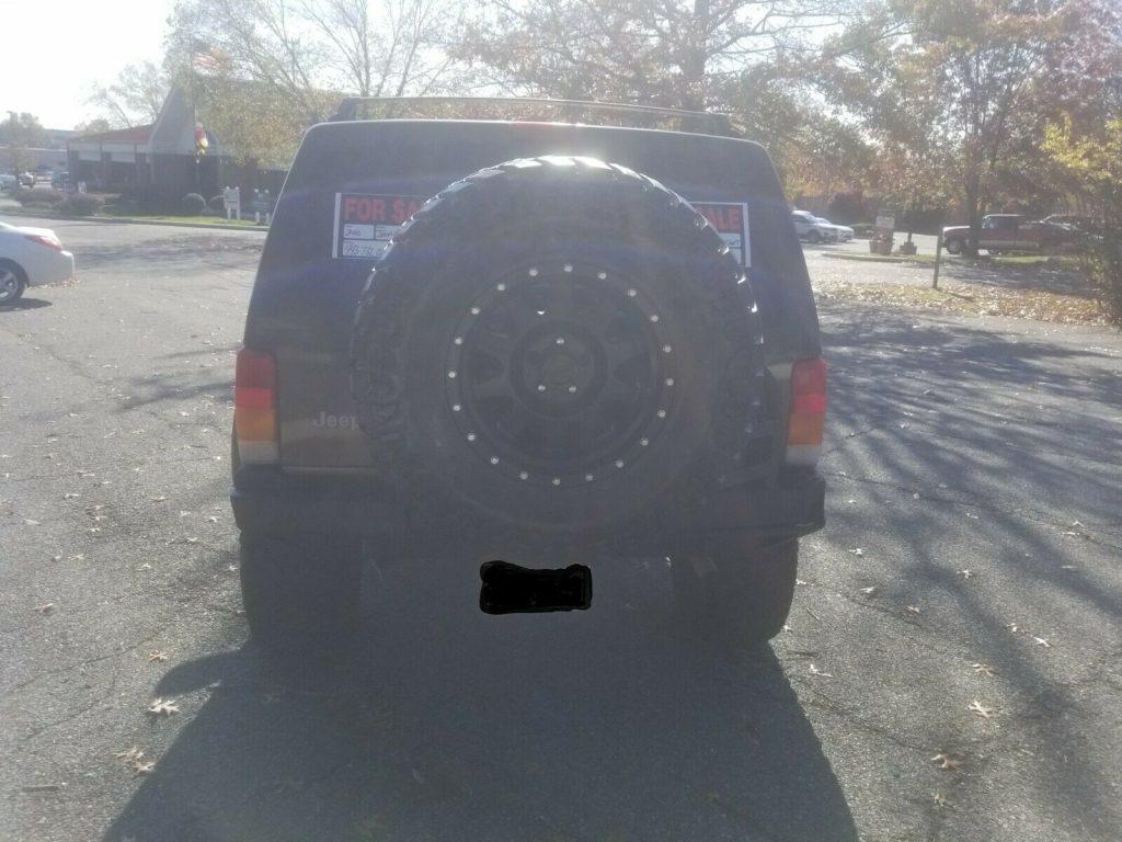2000 Jeep Cherokee Custom