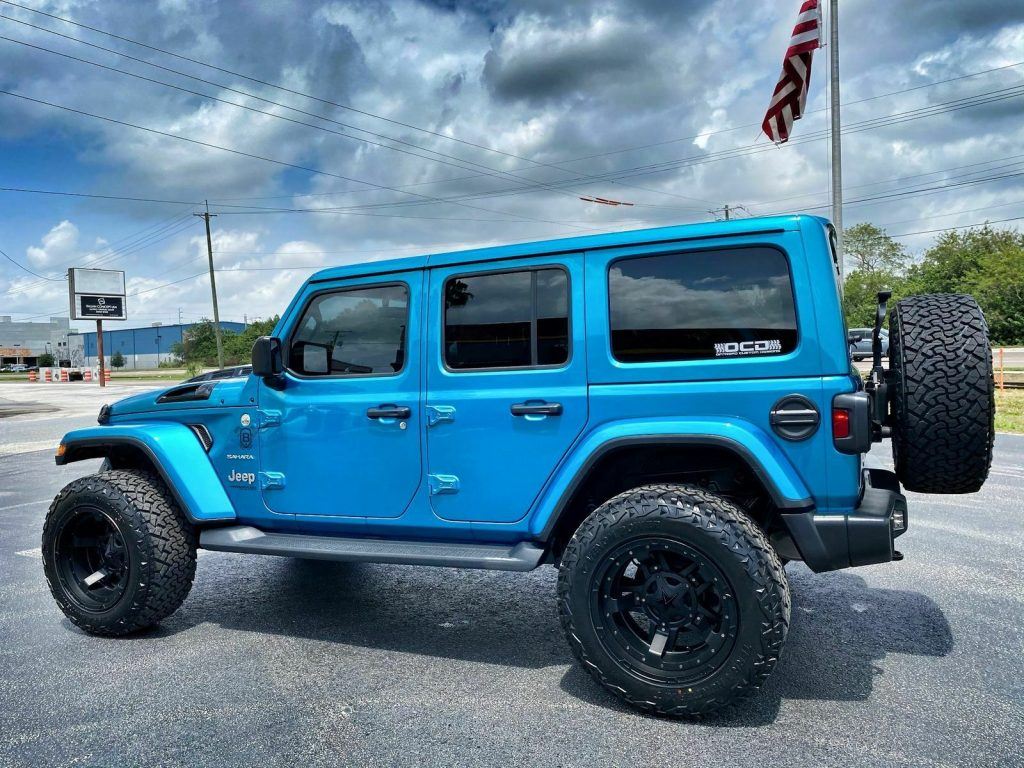 2020 Jeep Wrangler Custom Bikini Lifted Sahara NAV Alpine 35″s