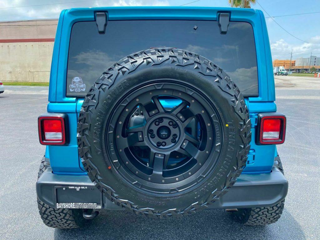 2020 Jeep Wrangler Custom Bikini Lifted Sahara NAV Alpine 35″s