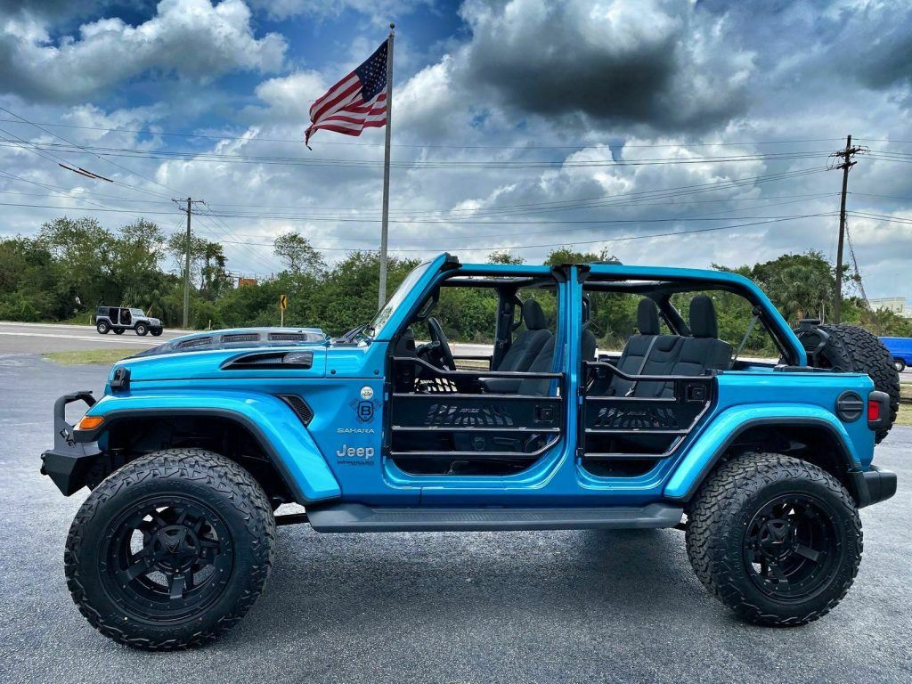 2020 Jeep Wrangler Custom Bikini Lifted Sahara NAV Alpine 35″s