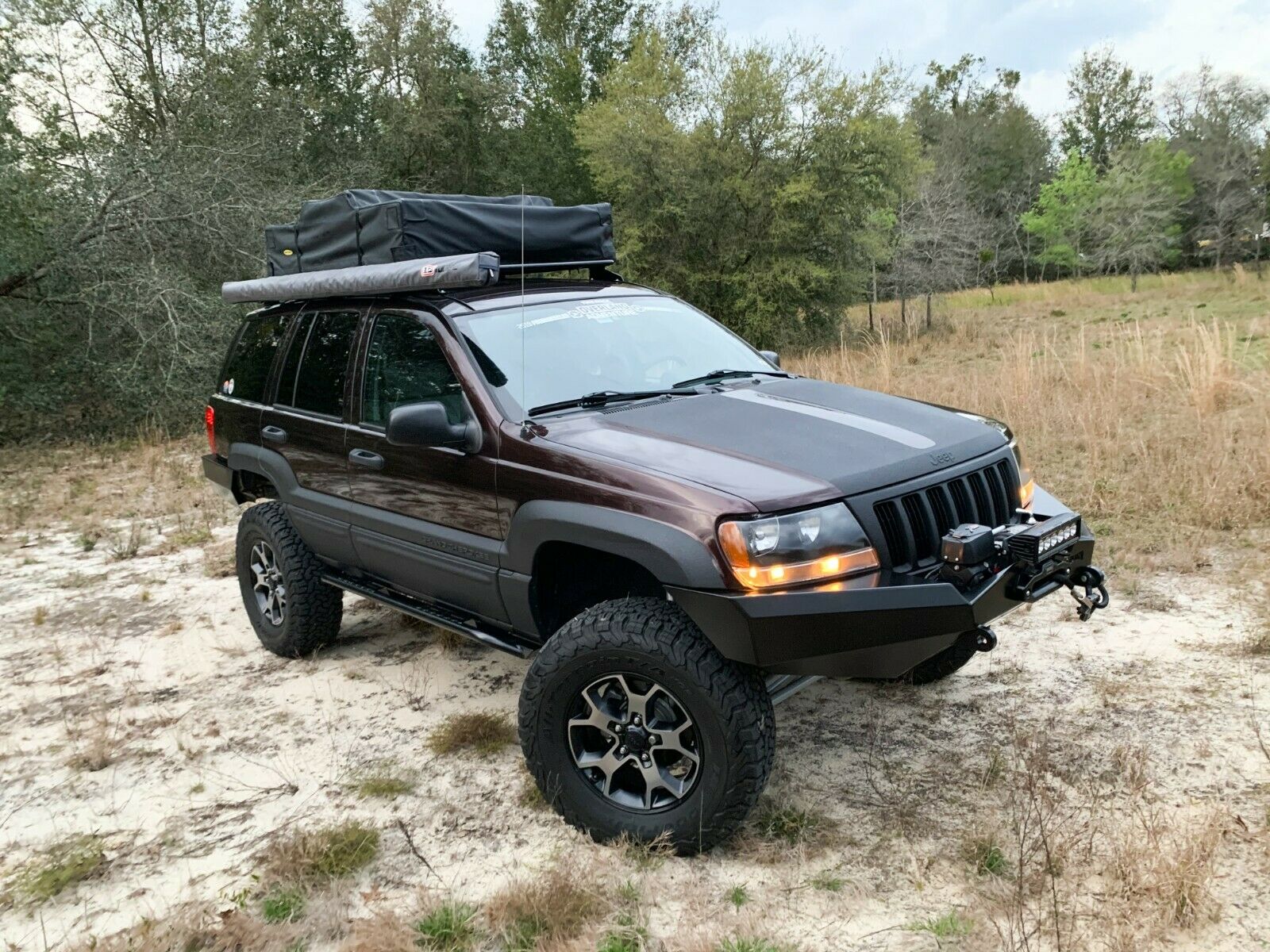 2004 jeep grand cherokee laredo gas tank cover