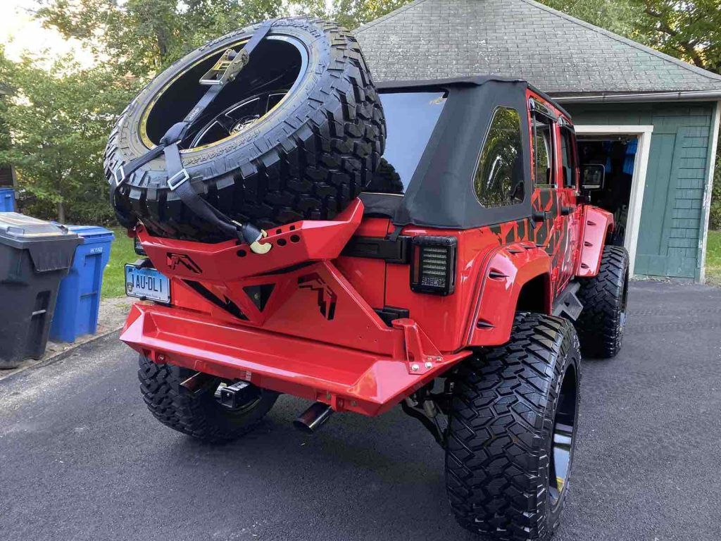 2013 Jeep Wrangler SAHARA