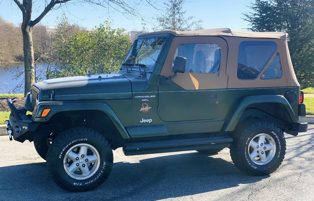 1997 Jeep Wrangler No Reserve! Sahara 4×4 Low Miles Manual Lifted