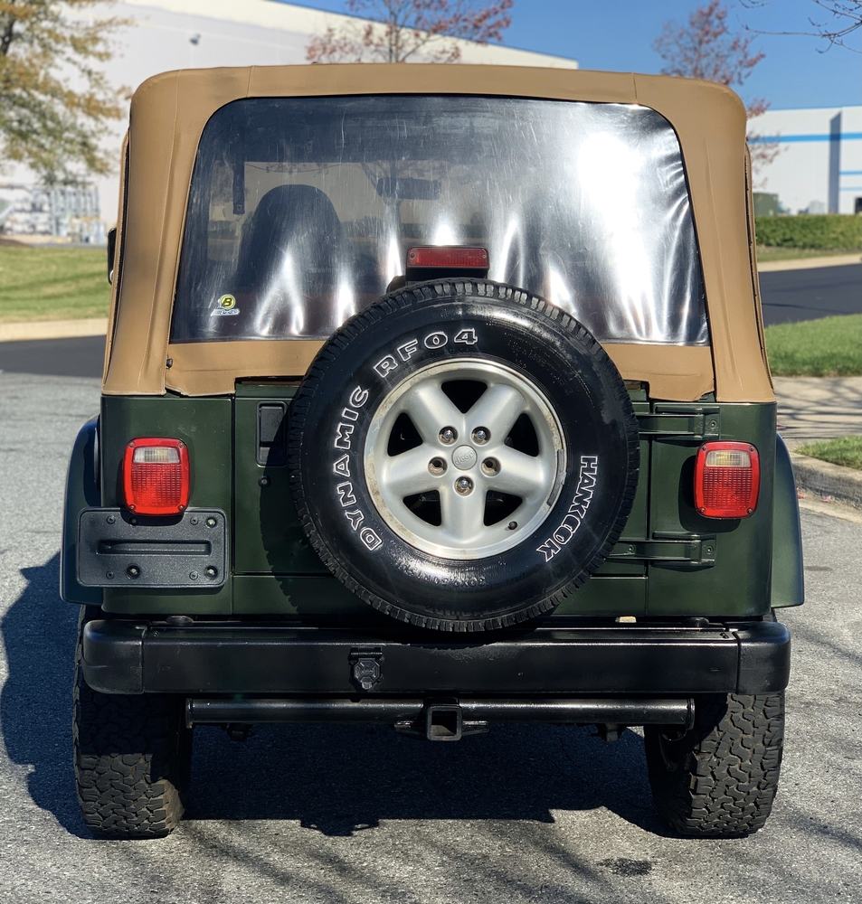 1997 Jeep Wrangler No Reserve! Sahara 4×4 Low Miles Manual Lifted