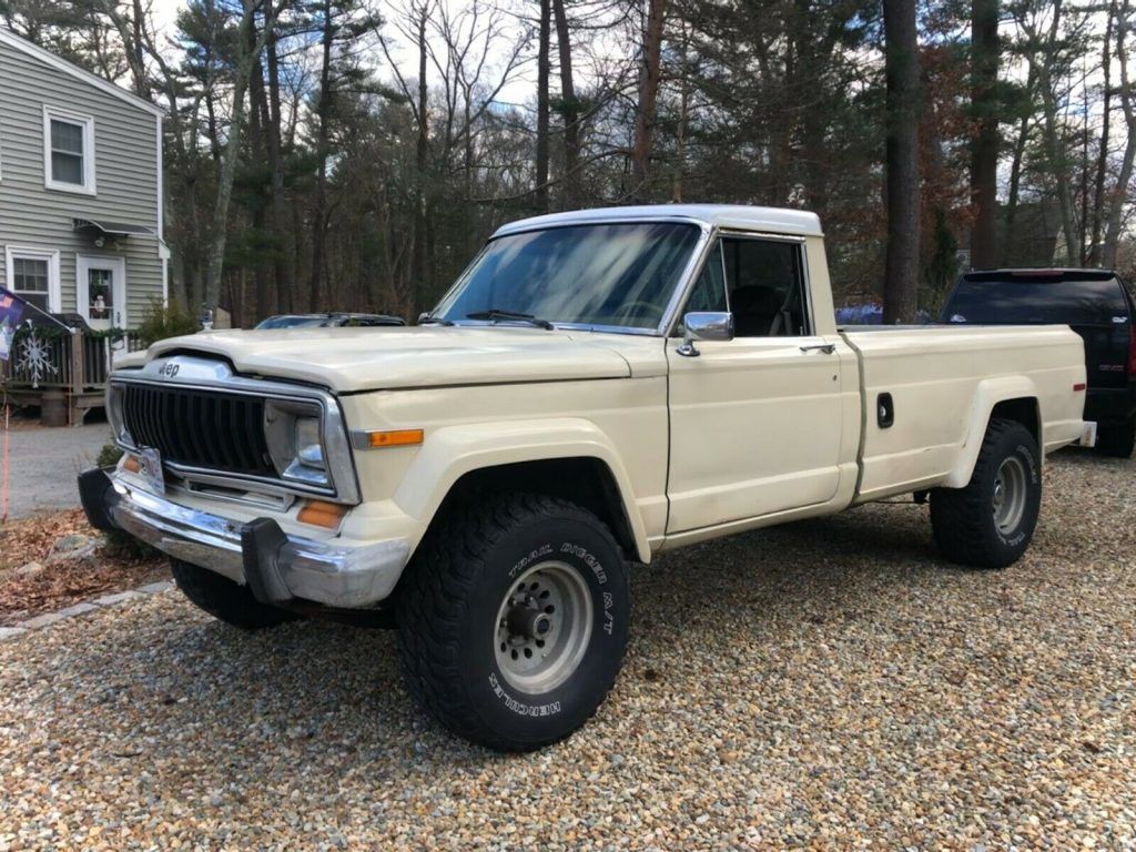 1985 Jeep J10 pickup