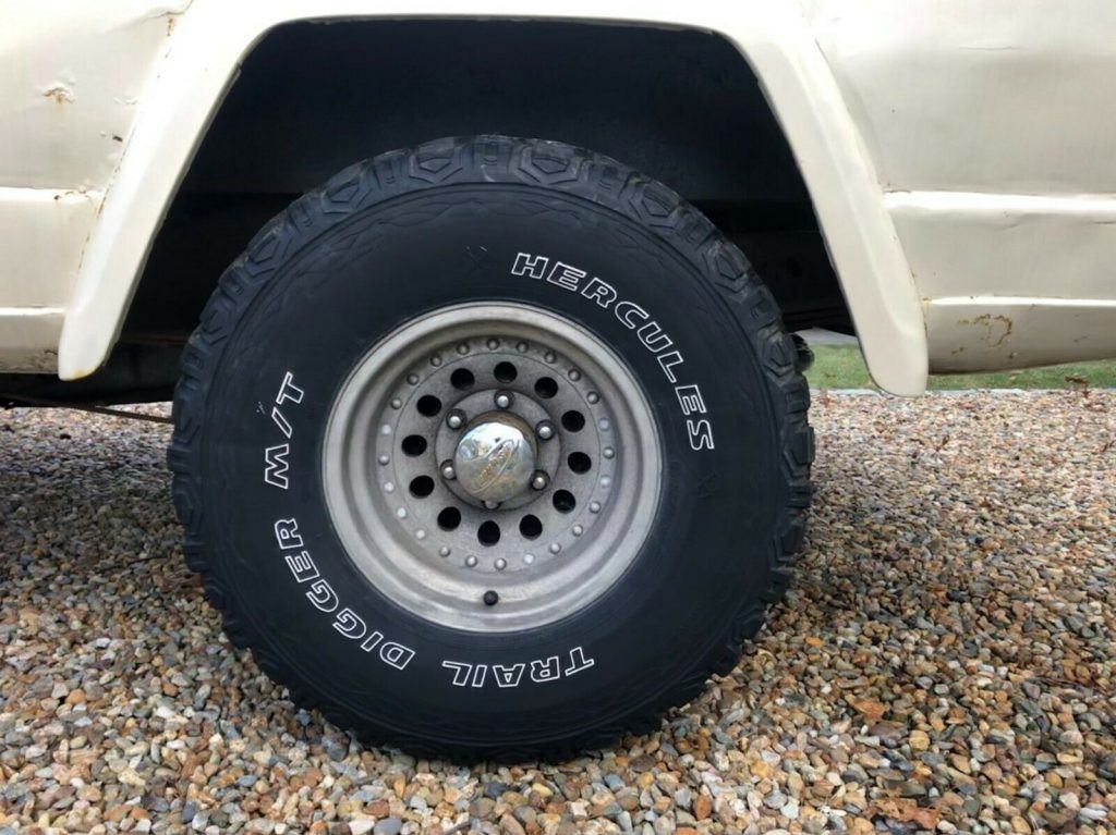 1985 Jeep J10 pickup