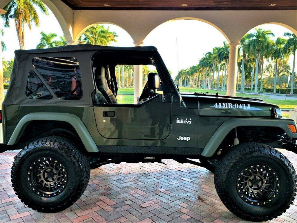 2004 Jeep Wrangler Willys 18,000 Miles. “mint” Never LEFT FL,