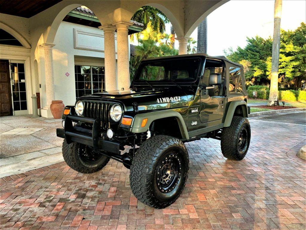 2004 Jeep Wrangler Willys 18,000 Miles. “mint” Never LEFT FL,