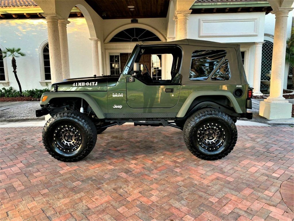 2004 Jeep Wrangler Willys 18,000 Miles. “mint” Never LEFT FL,