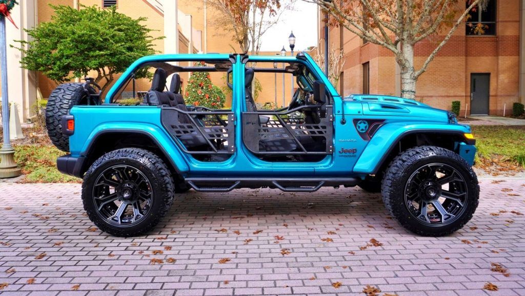 2020 Jeep Wrangler Unlimited Sahara 4X4~CUSTOM~LIFTED~NAV~LEATHER