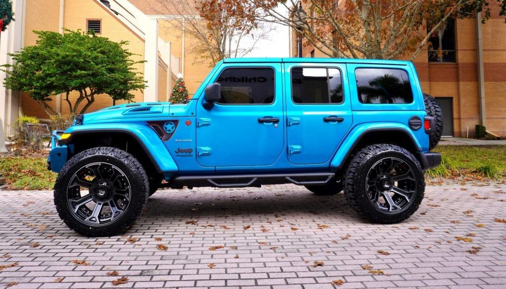 2020 Jeep Wrangler Unlimited Sahara 4X4~CUSTOM~LIFTED~NAV~LEATHER