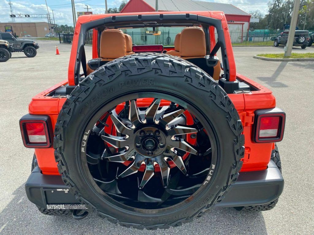2020 Jeep Wrangler Lifted Turbo Sahara Hardtop NAV Alpine LEATHER