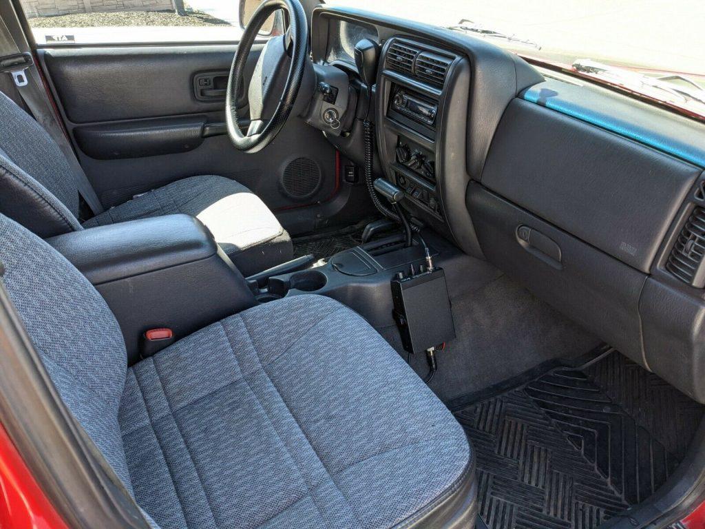 2000 Jeep Cherokee SPORT