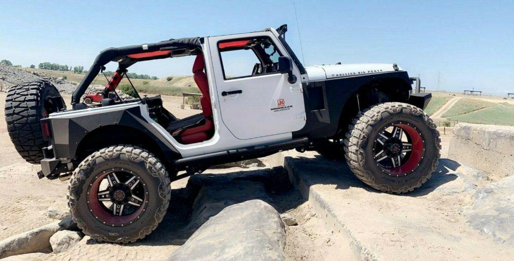 2016 Jeep Wrangler SAHARA
