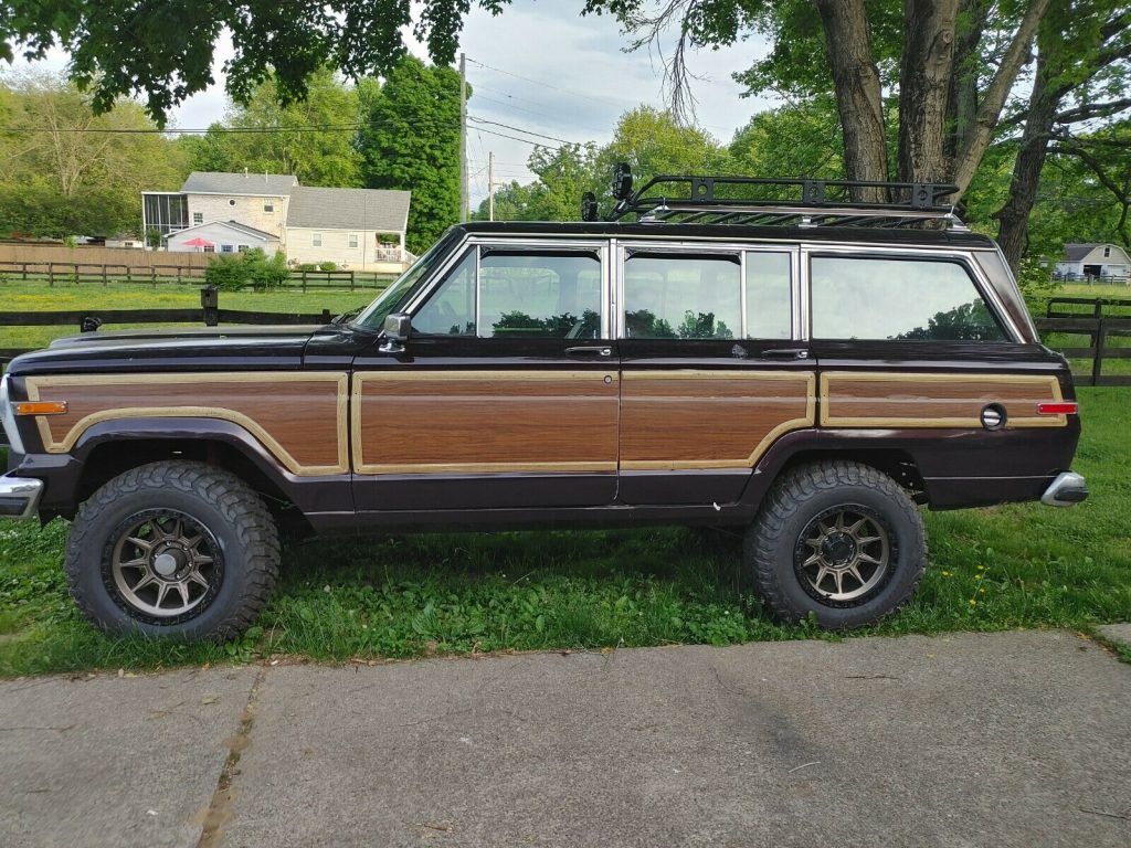 1990 Jeep Grand Wagoneer
