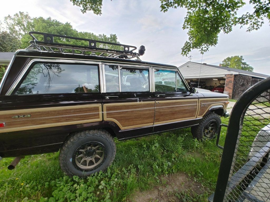 1990 Jeep Grand Wagoneer