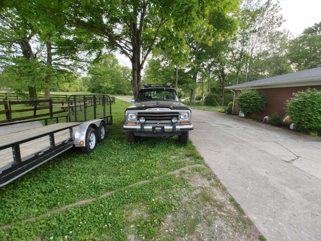1990 Jeep Grand Wagoneer