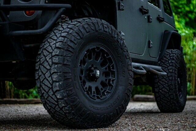 2011 Jeep Wrangler JK LIFTED