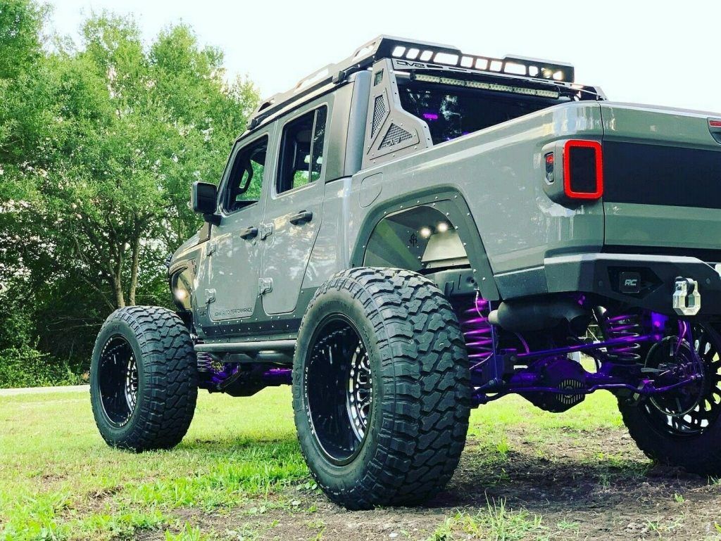 2020 Jeep Gladiator SPORT